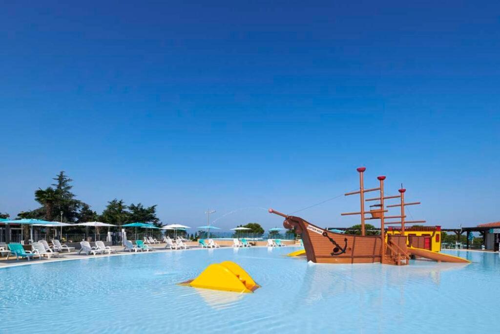 Easyatent Safari Tent Park Umag Exterior photo